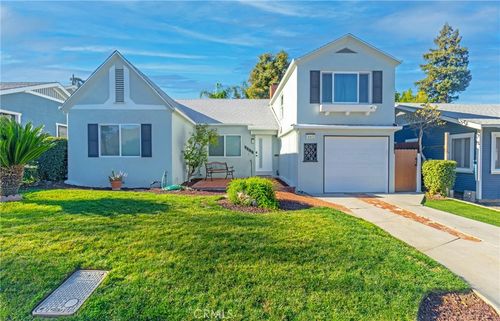 643 Cypress Cir, Redlands, CA, 92373-6036 | Card Image