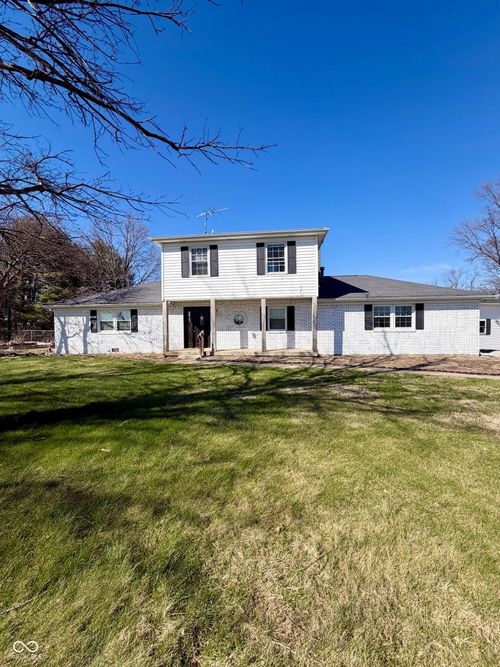 660 E Bonebrake Rd, Veedersburg, IN, 47987-8113 | Card Image