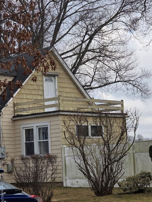 485 Sterling St, Uniondale, NY, 11553-2413 | Card Image