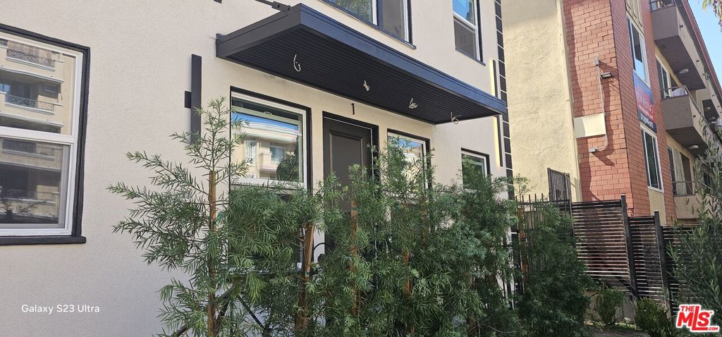 Residential Lease in Los Angeles 3