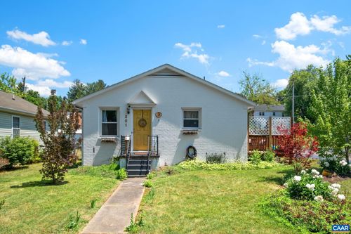 201 Park Blvd, STAUNTON, VA, 24401-3059 | Card Image