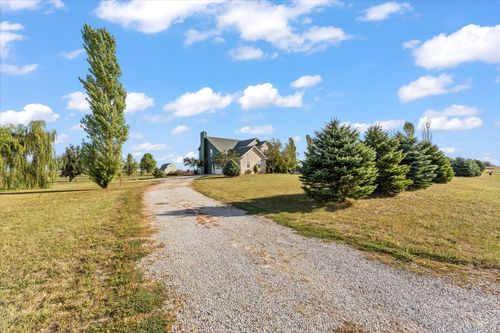 1376 E 2950 North Rd, Mansfield, IL, 61854-6971 | Card Image