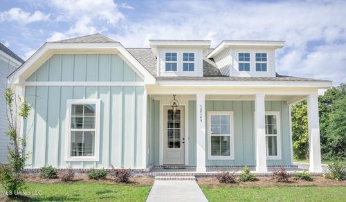 305 Glenrose Ave, Ocean Springs, MS, 39564-5698 | Card Image