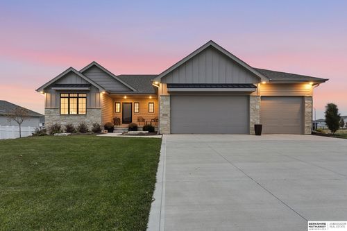 21714 K St, Elkhorn, NE, 68022-3323 | Card Image