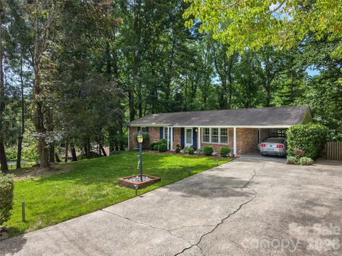 921 Indian Hill Rd, Hendersonville, NC, 28791-1829 | Card Image