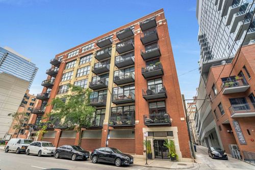403-843 W Adams St, Chicago, IL, 60607-3017 | Card Image
