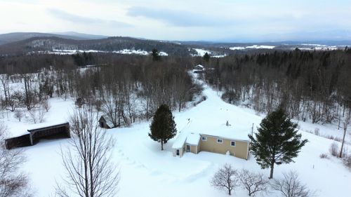 374 Browns Hill Road, Newport Town, VT, 05857 | Card Image