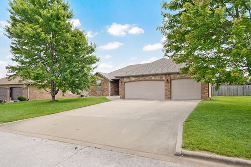 1210 Bryce Ln, Nixa, MO, 65714-7946 | Card Image
