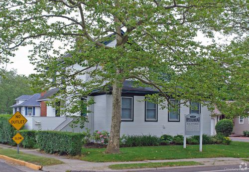 1228 Roanoke Ave, Riverhead, NY, 11901-2740 | Card Image