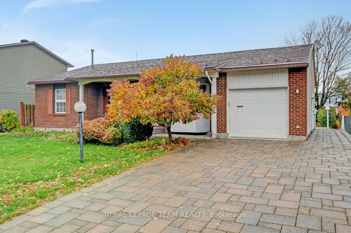 {{alt}} | Card Image