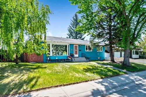 2628 Lionel Cres Sw, Calgary, AB, T3E6B2 | Card Image