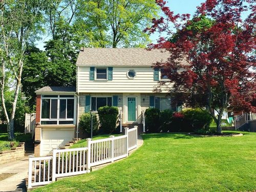 2507 Gaywood Dr, Pittsburgh, PA, 15235-2774 | Card Image