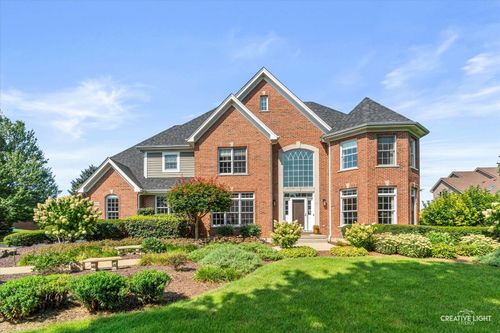 11N600 Hunter Trl, Elgin, IL, 60124-8164 | Card Image