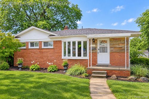 2908 Norwood Dr, Trenton, MI, 48183-3545 | Card Image