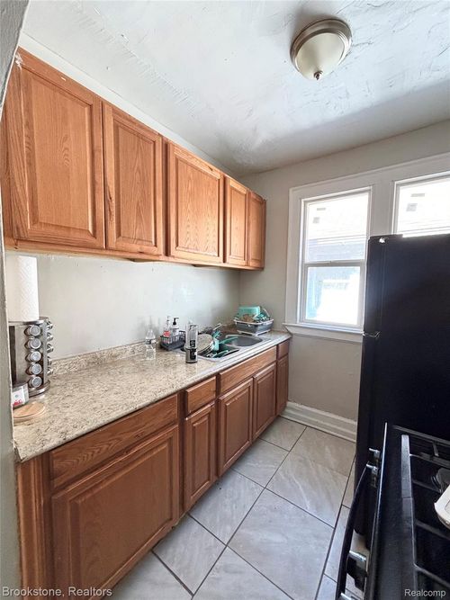 2340 Clements St, Detroit, MI, 48238-5418 | Card Image