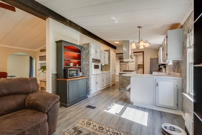 18212 Cleveland Rd, House other with 3 bedrooms, 2 bathrooms and null parking in Abingdon VA | Image 6