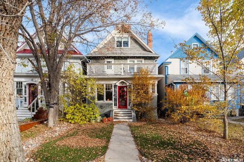 2137 Cameron St, Regina, SK, S4T2V7 | Card Image