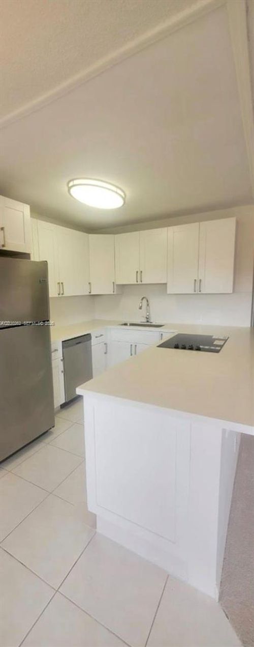 335-335 Brighton H, Boca Raton, FL, 33434-4819 | Card Image