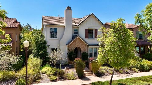 16052 Newton Hl, San Diego, CA, 92127-4189 | Card Image