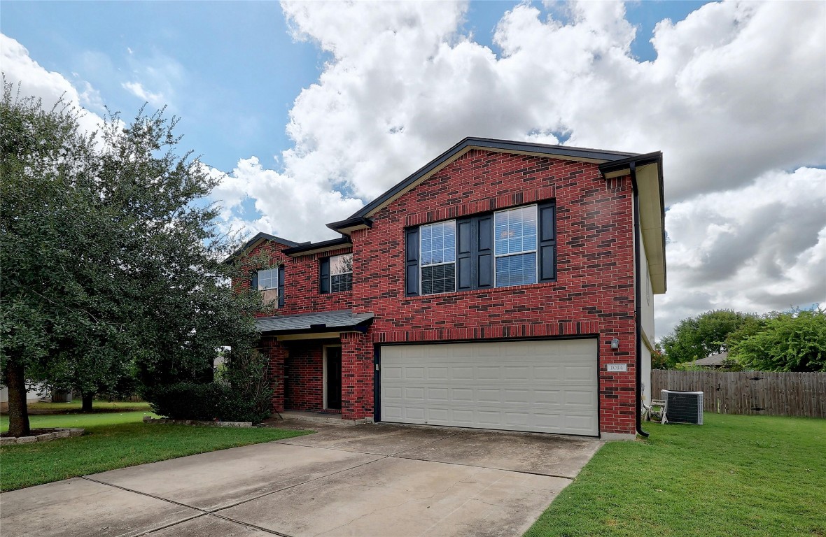 Creston Cv, Hutto, TX 78634