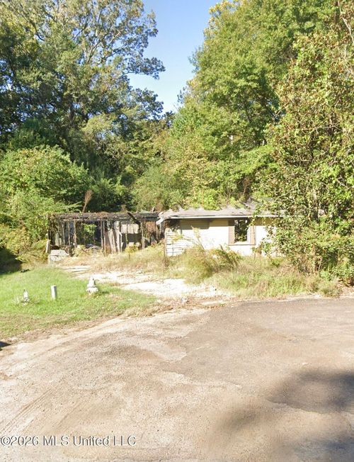 181 E Woodcrest Drive, Jackson, MS, 39212 | Card Image