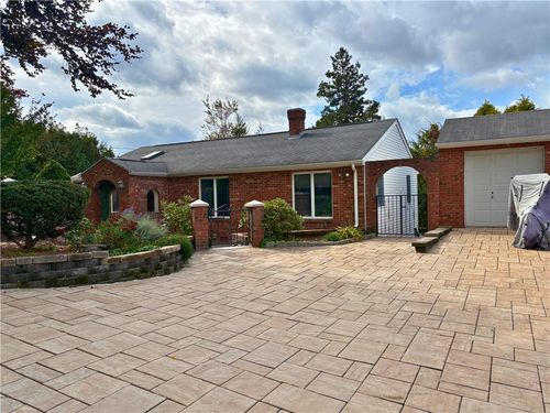 16 Tremont St, North Providence, RI, 02904-4420 | Card Image