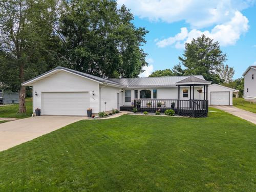 403 E Pease St, Heyworth, IL, 61745-9170 | Card Image