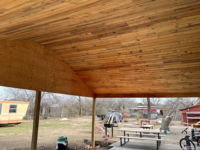 713 Boone St, House other with 2 bedrooms, 2 bathrooms and null parking in Uvalde TX | Image 5