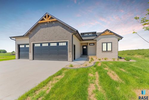 405 S Sunshine Ave, Brandon, SD, 57005-1659 | Card Image