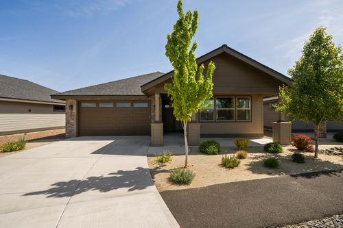 2628 Nw Redwood Circle, Redmond, OR, 97756 | Card Image