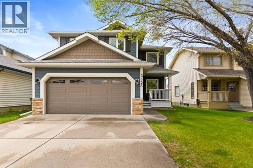3633 Douglas Woods Hts Se, Calgary, AB, T2Z2G4 | Card Image