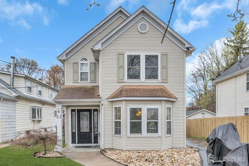 32 Matawan Rd, Laurence Harbor, NJ, 08879-2695 | Card Image