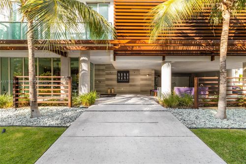 203-1215 West Ave, Miami Beach, FL, 33139-4307 | Card Image