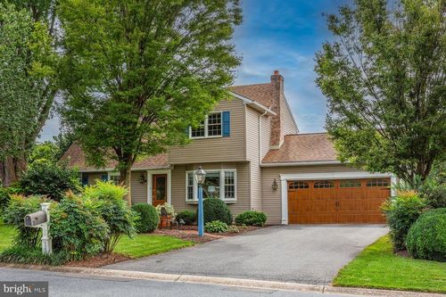 1104 Hempfield Dr, Lancaster, PA, 17601-1615 | Card Image