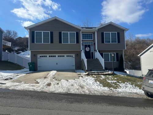 231 Woodbury Dr, Fairmont, WV, 26554-2248 | Card Image