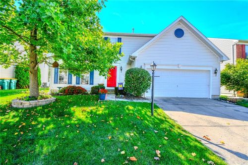 145 Kitty Hawk Dr, Springboro, OH, 45066-8442 | Card Image