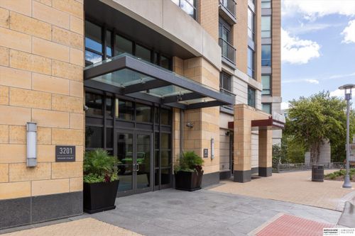 apt-5506-3201 Dodge Ct, Omaha, NE, 68131-2641 | Card Image