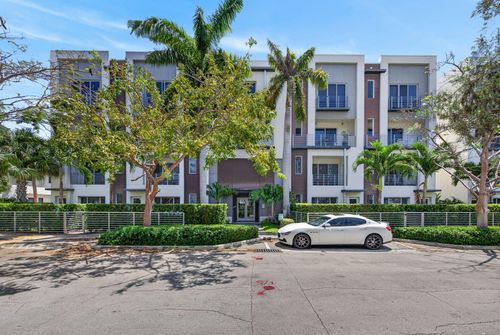 203-1044 Ne 18th Avenue, Fort Lauderdale, FL, 33304 | Card Image