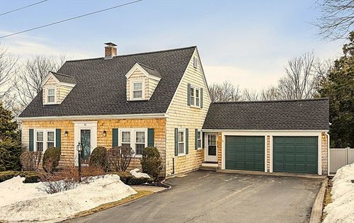 81 Winter St, Leominster, MA, 01453-2849 | Card Image