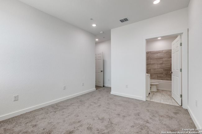 1102 - 5415 Ingram Rd, Condo with 2 bedrooms, 2 bathrooms and null parking in San Antonio TX | Image 9
