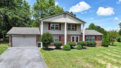 1511 Valiant Dr, Greeneville, TN, 37745-6445 | Card Image