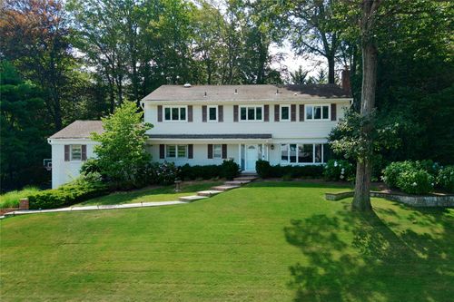 65 Hemlock Dr, Roslyn, NY, 11576-2302 | Card Image