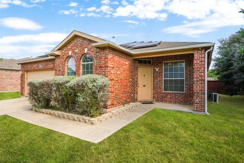 1813 White Dove Ln, Denton, TX, 76210-5815 | Card Image