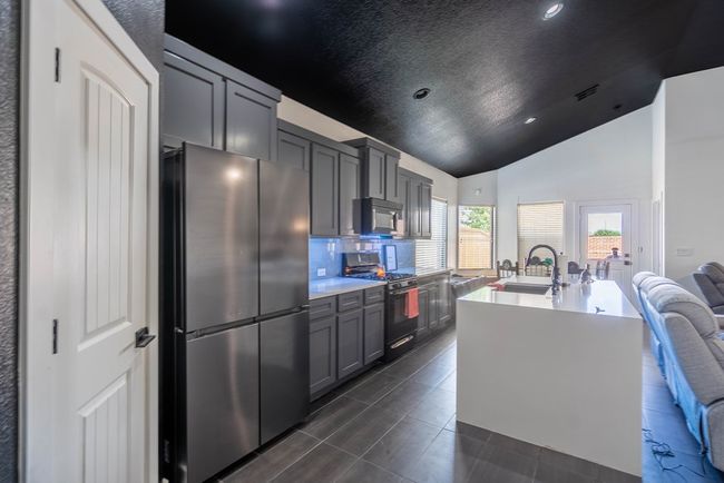 804 Gallantry Ln, House other with 4 bedrooms, 2 bathrooms and 2 parking in Midland TX | Image 9