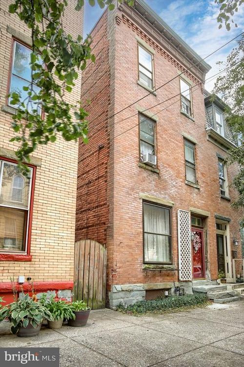 1824 Green St, HARRISBURG, PA, 17102-2254 | Card Image