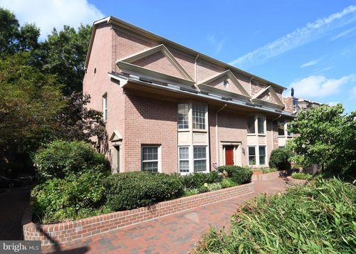 601 N Tazewell St, ARLINGTON, VA, 22203-2027 | Card Image