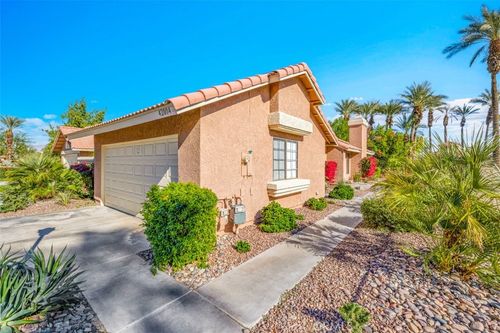 42004 Sand Dune Dr, Palm Desert, CA, 92211-7670 | Card Image