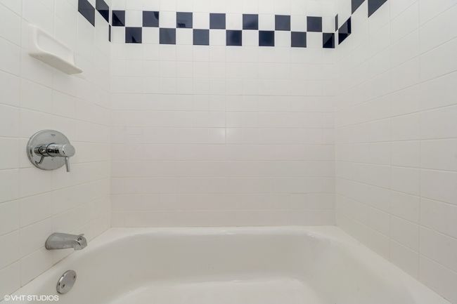APT-2 - 3256 N Lakewood Ave, Condo with 3 bedrooms, 2 bathrooms and null parking in Chicago IL | Image 16