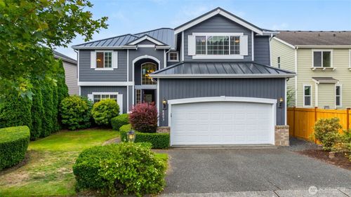 8803 139th Ave Se, Newcastle, WA, 98059-3490 | Card Image