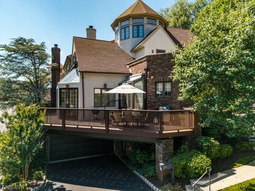 12-12 Kips Rdg, Verona, NJ, 07044-2929 | Card Image